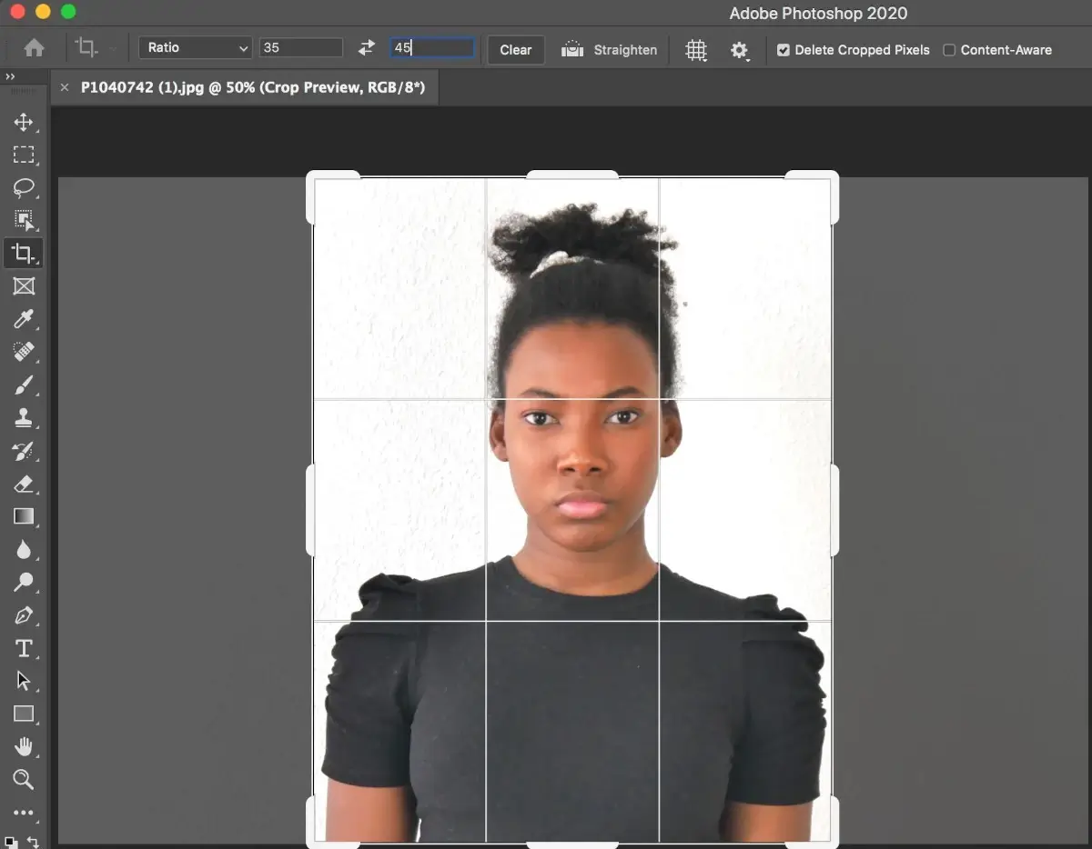 So schneiden Sie ein Passfoto im Format 35 x 45 mm in Photoshop zu
